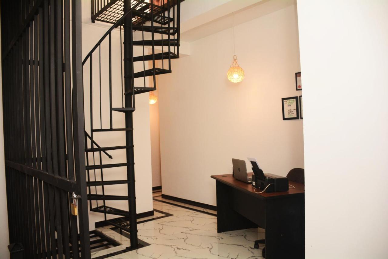 Ayubowan Homestay Катунаяка Экстерьер фото